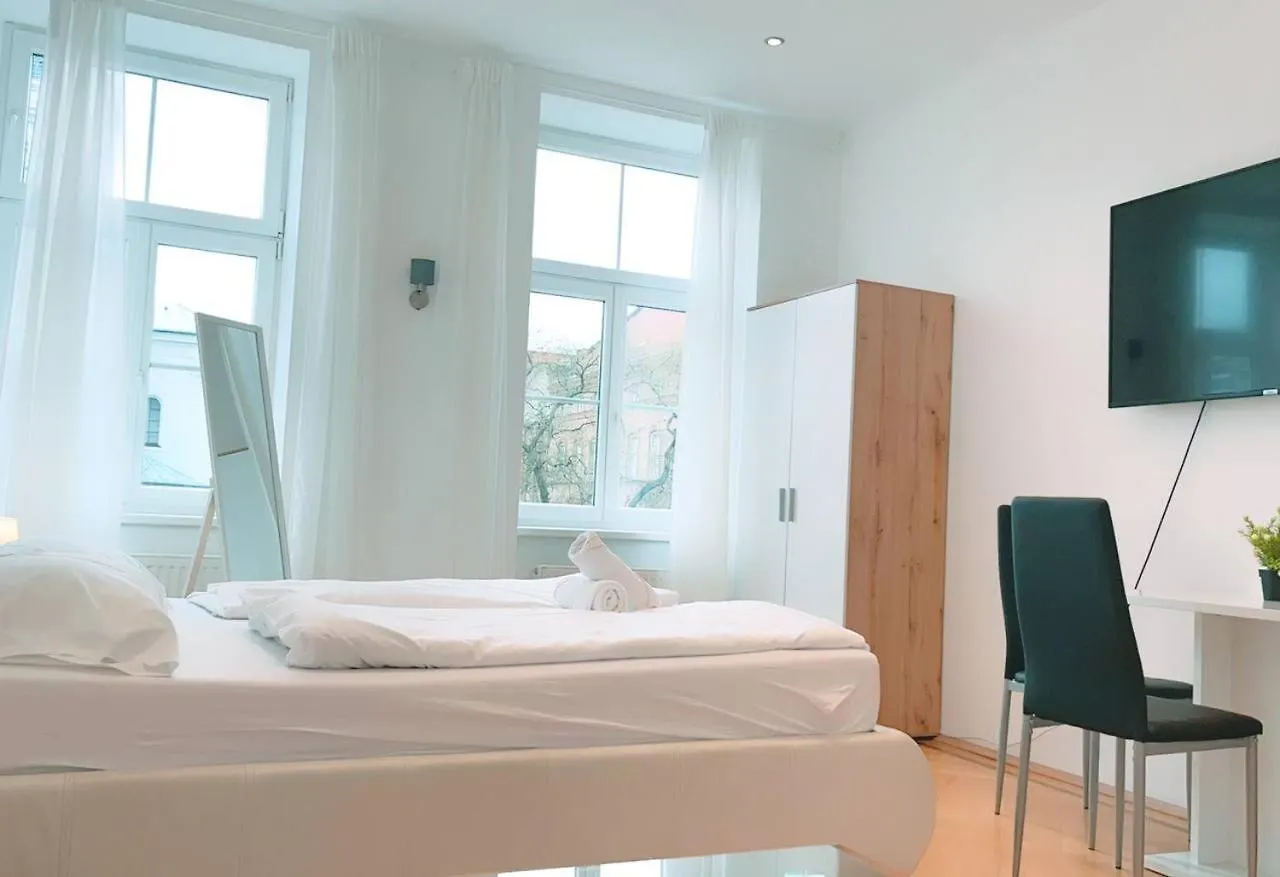 Zx Triple Room In Keplerplatz Vienna 0*,  Austria